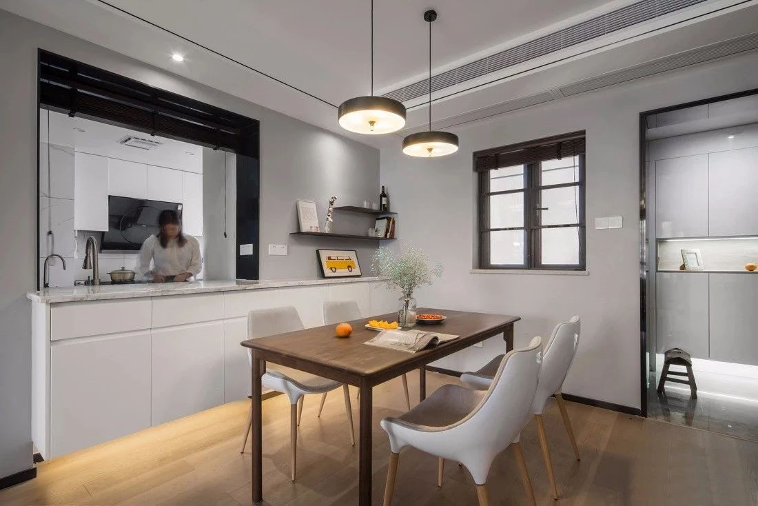 在設(shè)計(jì)師的工作中，客戶都有一定的知識水平