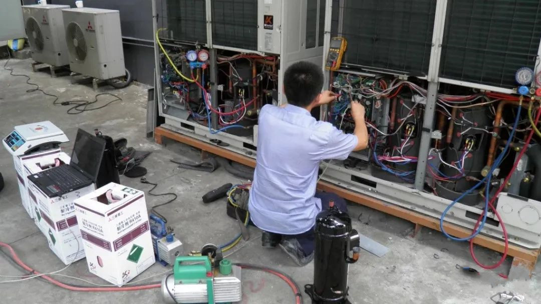 在設(shè)計(jì)師的工作中，客戶都有一定的知識水平