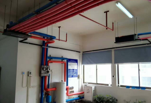 在設(shè)計(jì)師的工作中，客戶都有一定的知識(shí)水平