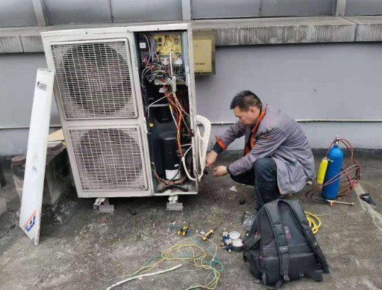 在設計師的工作中，客戶都有一定的知識水平